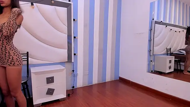 BritneyCollins online show from April 2026 01:28:01 PM