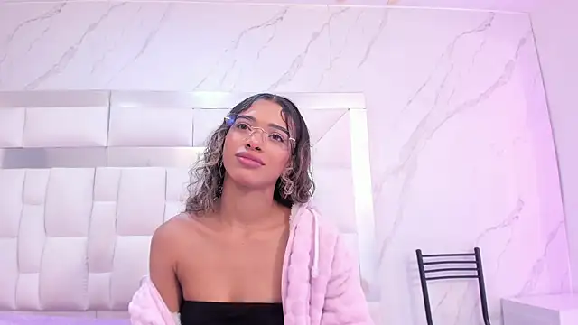 BritneyCollins online show from November 2025 11:54:01 AM