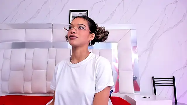 BritneyCollins online show from October 2025 11:46:01 AM