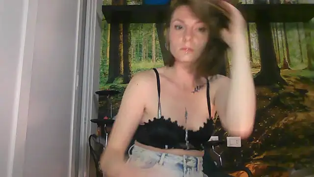 Snapshot of Feli_blue chatting on May 2026 09:40:02 PM Feli blue online show from May 2026 09:40:02 PM