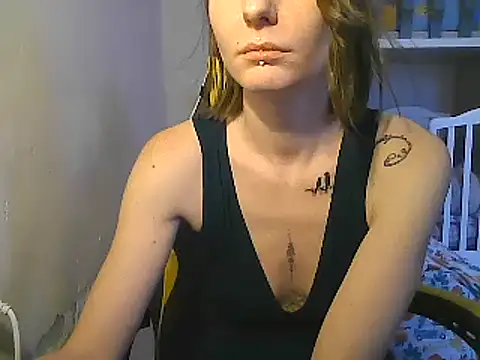 Feli blue online show from February 2025 12:04:01 PM