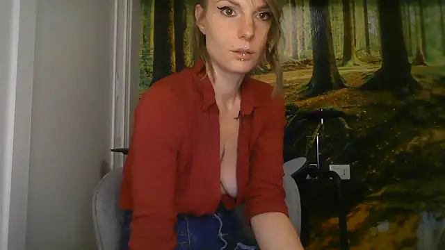 Snapshot of Feli_blue chatting on October 2025 10:28:02 PM Feli blue online show from October 2025 10:28:02 PM