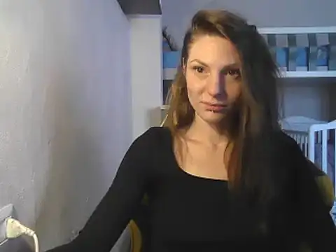 Feli blue online show from February 2025 12:04:01 PM