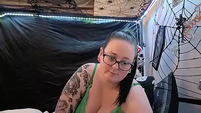 Snapshot of Bunny_Cummings chatting on January 2026 11:55:01 PM Bunny Cummings online show from January 2026 11:55:01 PM