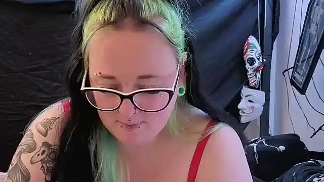 Bunny Cummings online show from March 2026 11:21:02 PM