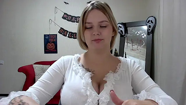 DianeMills online show from November 2025 05:07:02 PM