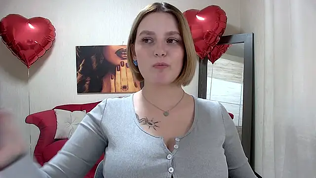 Snapshot of DianeMills chatting on February 2025 08:40:01 AM DianeMills online show from February 2025 08:40:01 AM