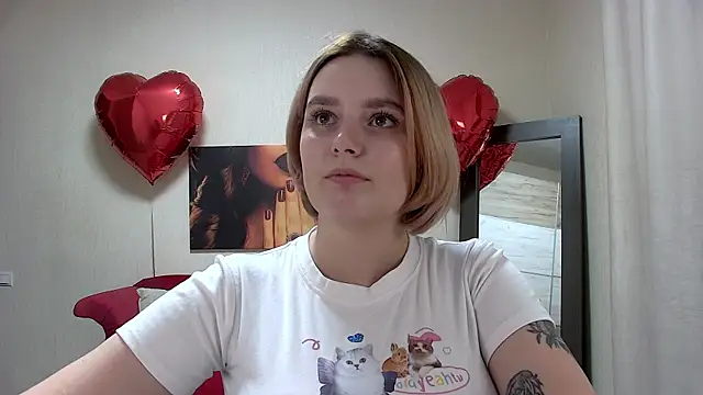 Snapshot of DianeMills chatting on February 2025 07:49:01 PM DianeMills online show from February 2025 07:49:01 PM