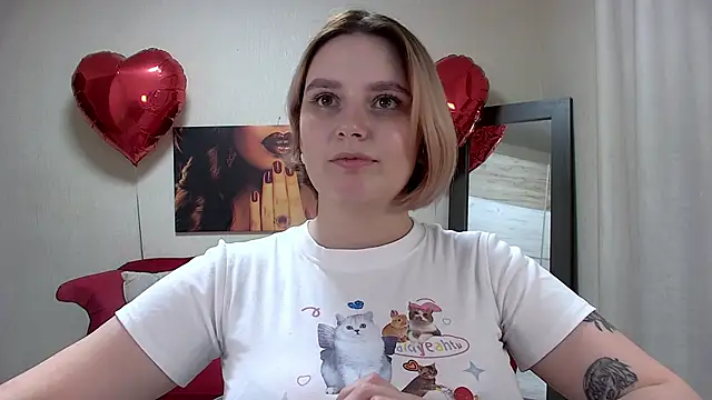 Snapshot of DianeMills chatting on February 2025 10:53:01 PM DianeMills online show from February 2025 10:53:01 PM