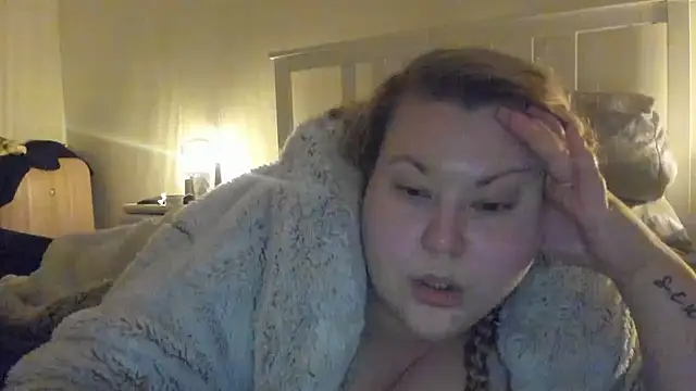 Snapshot of Busty-BBW-Emilie chatting on January 2025 02:00:02 AM Busty-BBW-Emilie online show from January 2025 02:00:02 AM
