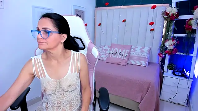 margot smith  online show from March 2026 12:54:02 PM