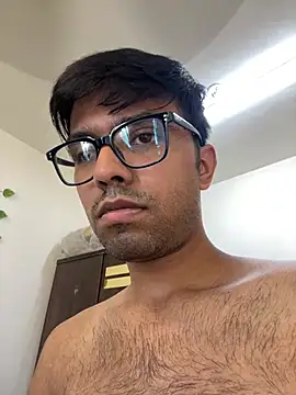 Snapshot of BoyzaraHatke chatting on May 2026 08:32:01 AM BoyzaraHatke online show from May 2026 08:32:01 AM
