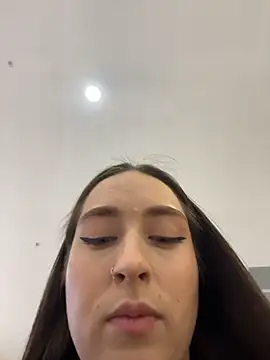 Holly Play online show from December 2025 12:10:01 PM