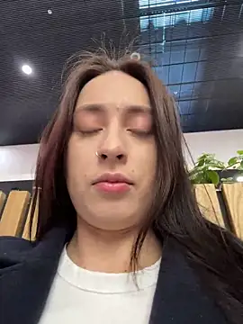 Snapshot of Holly_Play chatting on March 2025 08:17:01 AM Holly Play online show from March 2025 08:17:01 AM