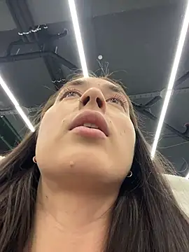 Holly Play online show from February 2026 12:06:02 PM