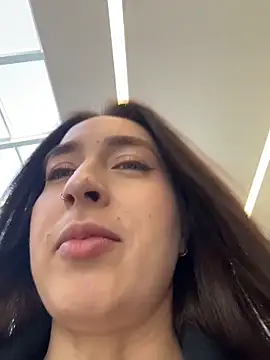 Holly Play online show from March 2026 08:08:01 AM