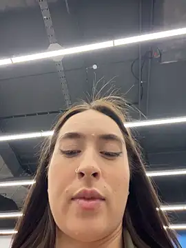 Holly Play online show from March 2026 12:05:01 PM