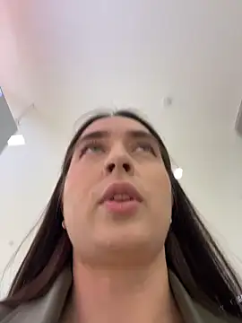 Holly Play online show from March 2026 12:06:02 PM