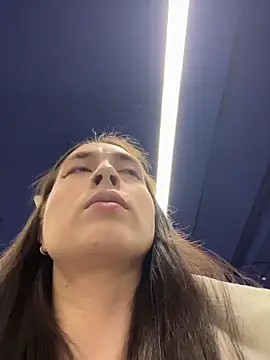 Holly Play online show from February 2026 12:07:01 PM