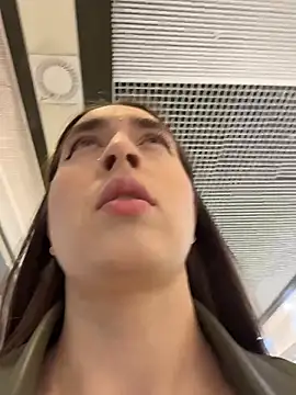 Holly Play online show from April 2026 11:59:02 AM