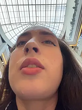 Snapshot of Holly_Play chatting on October 2025 01:11:02 PM Holly Play online show from October 2025 01:11:02 PM