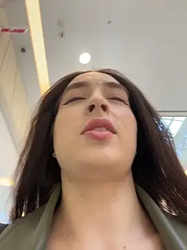 Holly Play online show from April 2026 11:59:02 AM