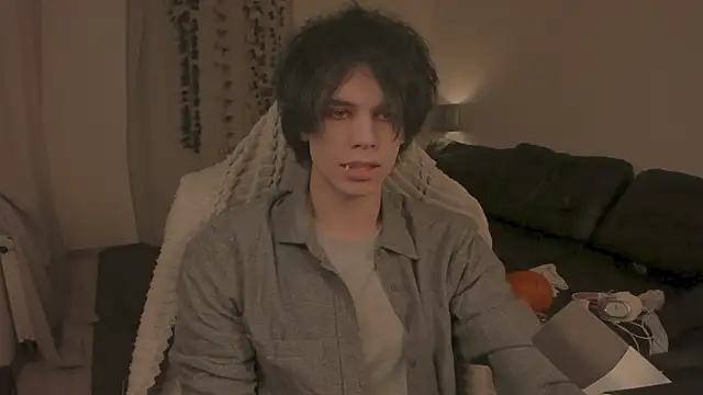 Snapshot of Wampeyes chatting on October 2025 12:58:02 PM Wampeyes online show from October 2025 12:58:02 PM