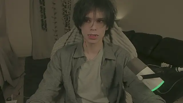 Snapshot of Wampeyes chatting on October 2025 02:13:01 PM Wampeyes online show from October 2025 02:13:01 PM