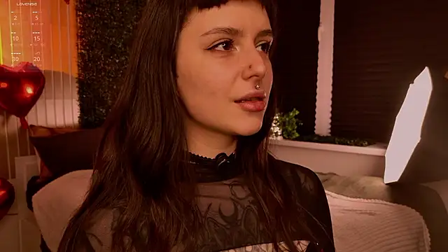 MichaellaMoon online show from February 2026 07:03:01 PM