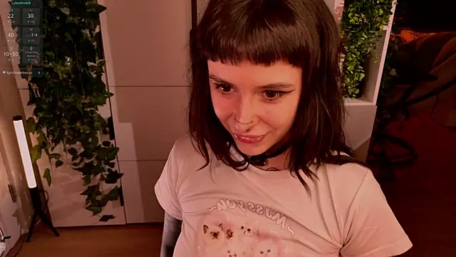 MichaellaMoon online show from April 2026 06:56:02 PM