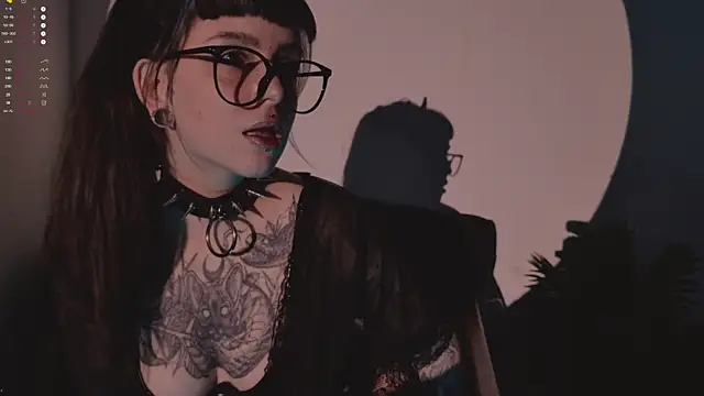 MichaellaMoon online show from December 2025 06:09:01 PM