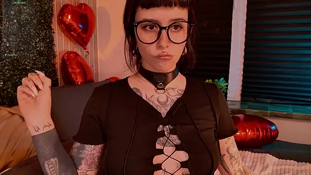 MichaellaMoon online show from February 2026 07:13:01 PM