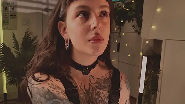 MichaellaMoon online show from January 2026 07:51:02 PM