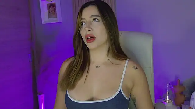 Alessia-miller  online show from December 2024 12:00:01 AM