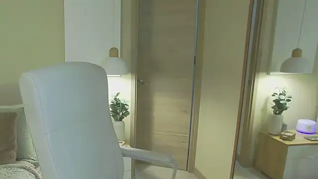 Alessia-miller  online show from February 2026 04:48:01 AM