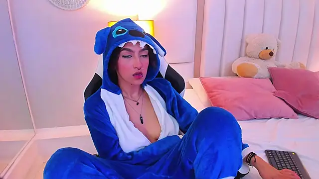 EllaBennet online show from March 2025 08:23:02 AM