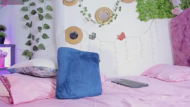 serena jeyms online show from March 2026 01:49:01 AM