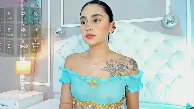 serena jeyms online show from November 2025 07:40:02 PM