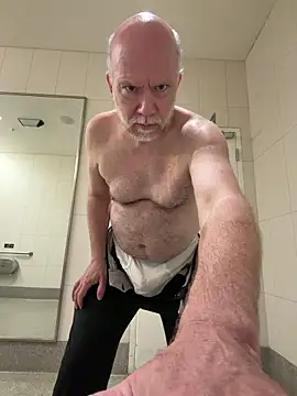 FLSexyGuy online show from May 2026 01:05:01 PM