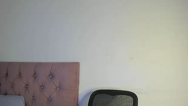 Snapshot of nicol_jone1 chatting on February 2026 11:27:02 PM nicol jone1 online show from February 2026 11:27:02 PM