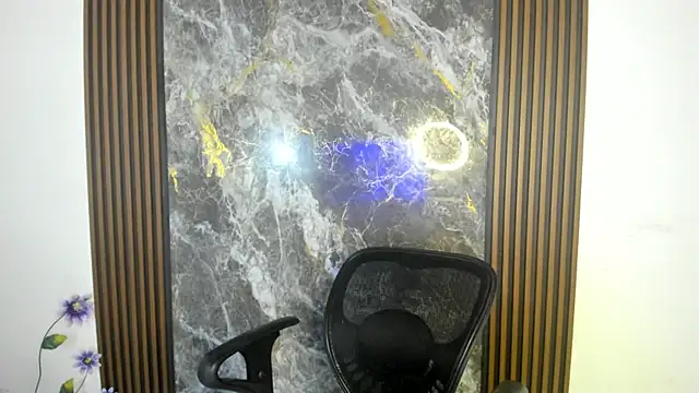 nicol jone1 online show from November 2025 10:30:01 PM