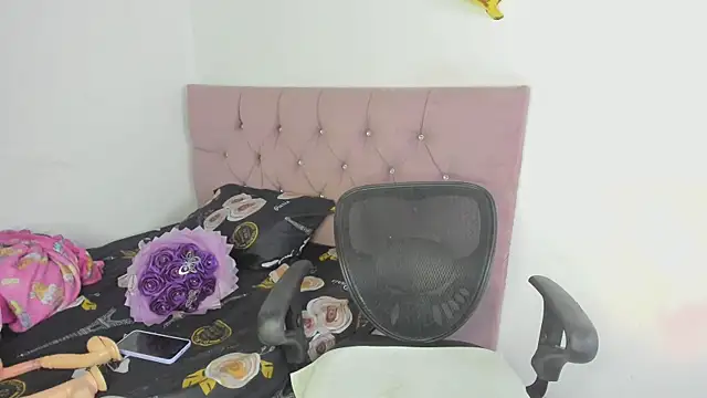 nicol jone1 online show from April 2026 02:59:02 AM