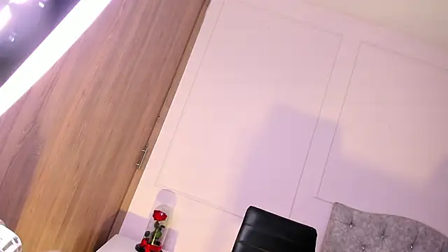 Isa squirt1 online show from November 2025 03:51:01 AM