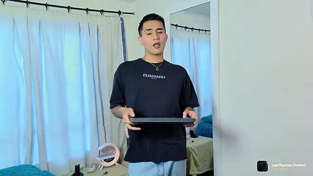 Chris Maddox online show from November 2025 08:46:02 PM