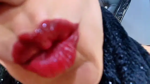 Snapshot of MelaniaKnauss chatting on March 2025 08:42:02 PM MelaniaKnauss online show from March 2025 08:42:02 PM