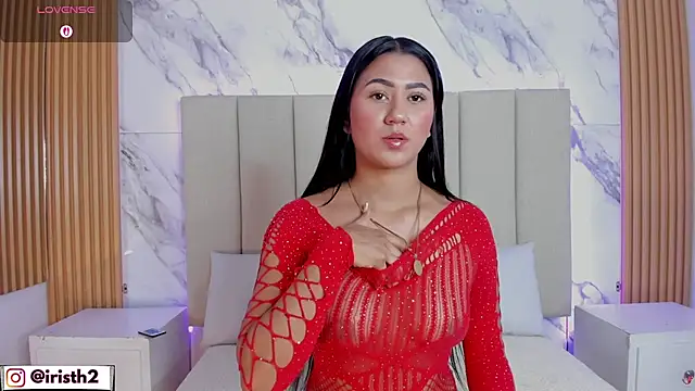 Iris Thompson  online show from February 2026 10:44:01 PM