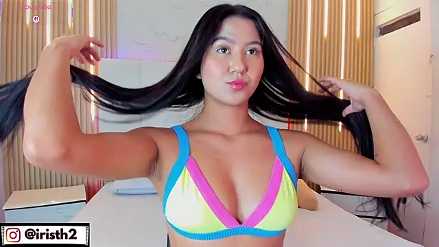 Iris Thompson  online show from November 2025 03:45:02 AM