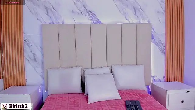 Iris Thompson  online show from January 2026 05:00:01 AM