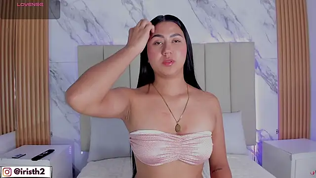 Iris Thompson  online show from February 2026 03:35:02 AM