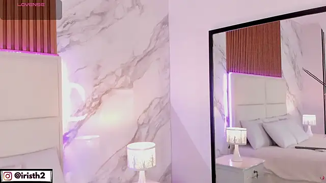 Iris Thompson  online show from April 2026 03:52:02 AM